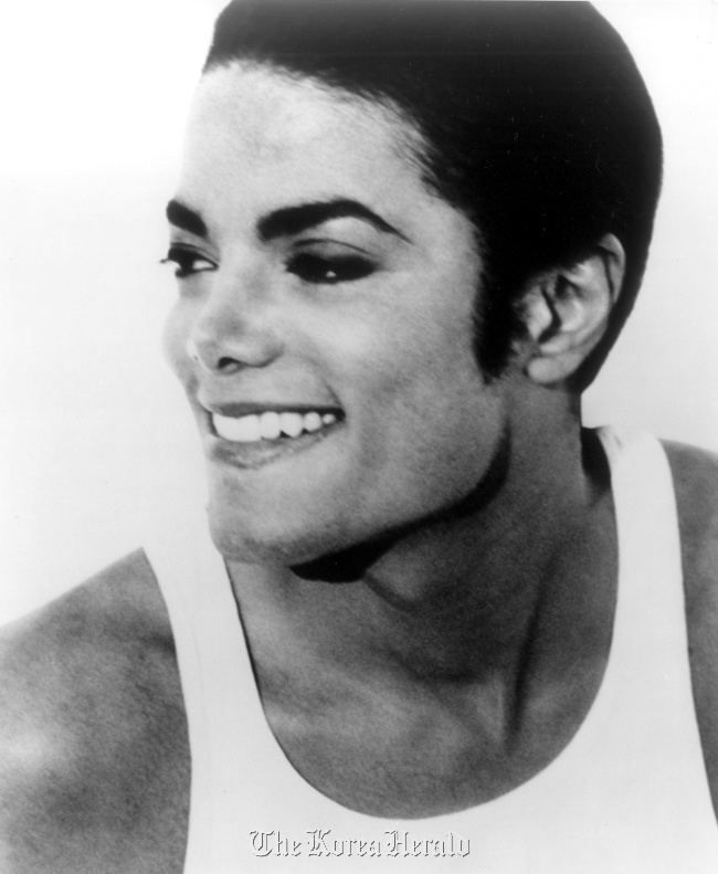 마이클 잭슨(Michael Jackson/가수)
Michael Jackson in 1993