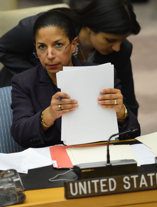 수잔 라이스(Susan Rice/외국공무원)
<YONHAP PHOTO-0461> Susan Rice, US Ambassador to the United Nations, after the UN Security Council was briefed via video by Secretary General Ban Ki-moon on the situation in Gaza November 21, 2012 at UN headquarters in New York. Ban Ki-moon on Wednesday welcomed a truce between Israel and Hamas to end bloodshed that has killed more than 150 people, but said that details of the deal still need to be ironed out. AFP PHOTO/Stan HONDA../2012-11-22 08:27:08/ <저작권자 ⓒ 1980-2012 ㈜연합뉴스. 무단 전재 재배포 금지.>
Susan Rice, U.S. ambassador to the United Nations, at the U.N. headquarters in New York.   AFP-Yonhap News
