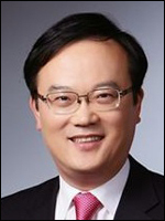 박철규(중소기업진흥공단 이사장)
중소기업진흥공단 이사장은 26일 오전 9시(현지시간) 태국 방콕에 소재한 그랜드센타라호텔에서 열리는 제7차 동아시아라운드테이블 회의에 참석한다.
　박 이사장은 본회의에서 ‘한국 중소기업 정책 방향’을 주제로 발표하고, 한국의 중소기업 지원정책 및 프로그램을 소개한다. 이어 동아시아 5개국 중소기업지원기관 대표와 각 국의 중소기업 육성정책 및 중소기업 간 협력방안에 대해 논의할 예정이다.
　