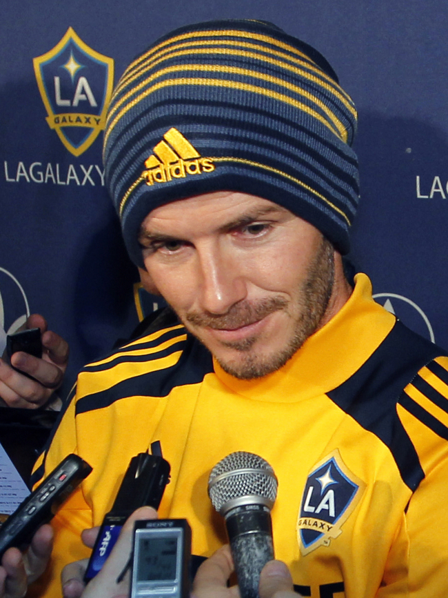 데이비드 베컴(David Beckham/축구선수/LA갤럭시)
<YONHAP PHOTO-0223> Los Angeles Galaxy's David Beckham, of England, talks with reporters during a news conference in Carson, Calif., Tuesday, Nov. 20, 2012. Beckham will play his final soccer game for the Galaxy in the MLS Cup next month. (AP Photo/Alex Gallardo)/2012-11-21 06:08:08/ <저작권자 ⓒ 1980-2012 ㈜연합뉴스. 무단 전재 재배포 금지.>
Galaxy’s David Beckham   AP-Yonhap News