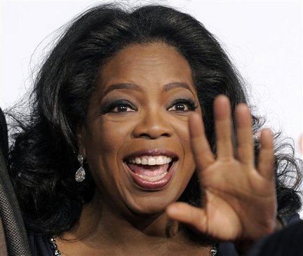 오프라 윈프리(Oprah Winfery/방송인)
Oprah Winfrey announced she had a cancer scare last month, but offered few details to those gathered at an Oprah Magazine event in Los Angeles.
Oprah Winfery (AP)