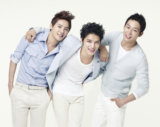 JYJ(가수/김재중ㆍ박유천ㆍ김준수/남자그룹)
JYJ의 소속사인 씨제스 엔턴테인먼트 측은 28일 “SM엔터테인먼트와 체결된 모든 계약을 가처분 신청 일자인 2009년 7월 31일 자로 종료하기로 했으며, 이와 관련된 모든 소송은 취하하기로 합의했다”고 밝혔다. 양측은 이 같은 내용과 더불어 이후 상호 제반 활동을 간섭하지 않는다는 내용의 합의서를 체결했다.