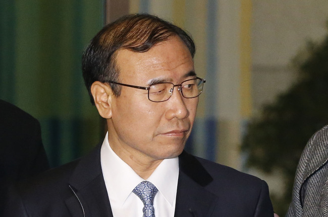 한상대(검찰총장)
The prosecution is sinking deeper into trouble, with a series of scandals damaging the public’s confidence in the integrity of law enforcement officials.
Han Sang-dae.   Yonhap News