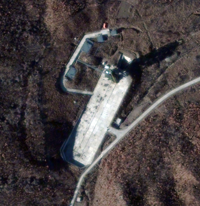 This Nov. 23 satellite image provided by DigitalGlobe shows the Sohae Satellite Launch Station in North Pyeongan Province, North Korea. DigialGlobe said Monday that based on analysis of the image, North Korea could be ready to launch a missile in three weeks.   AP-Yonhap News