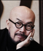 이상봉(패션디자이너)
한글, 수묵화 등을 패션에 적용해 한국의 아름다움을 알리고 있는 디자이너 이상봉<사진>이 올 해 마지막 패션쇼를 선보인다