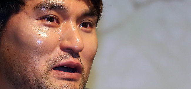 박찬호(야구선수/한화이글수/투수)
Park Chan-ho sheds tears during a press conference to announce his retirement in Seoul on Friday.   Yonhap News