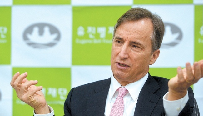 인세반(Stephen Linton/유진벨재단 회장)
South Korea needs to depoliticize the issue of medical support to the North and find a mechanism to work with people in the communist regime to save people from deadly diseases, a U.S. humanitarian expert said.