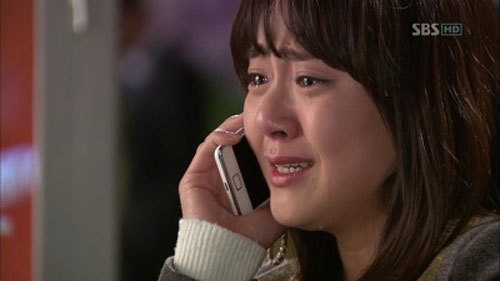 문근영(배우)
SBS 주말드라마 ‘청담동 앨리스’는 어차피 결론이 정해진 드라마다. 이야기 전개과정이 어떻게 흘러가던 간에 이 드라마는 지금까지 수도 없이 반복돼 온 ‘신데렐라 이야기’의 또 다른 변주 중 하나란 사실은 변함없다.