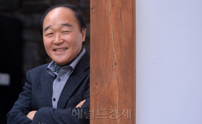 영화배우 장광 인터뷰.<br />이상섭 기자. babtong@heraldcorp.com 2012.11.27
영화배우 장광 인터뷰.
이상섭 기자. babtong@heraldcorp.com 2012.11.27
영화배우 장광 인터뷰.
이상섭 기자. babtong@heraldcorp.com 2012.11.27