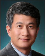 장세욱(기업인/유니온스틸 사장)
글로벌 경제위기로 철강업계에 위기감이 감도는 가운데 장세욱 유니온스틸 사장이 임직원 보듬기에 나서서 주목된다. 창사 50주년 기념 행사를 내부 축제로 기획하는 등 장 사장 특유의 유쾌함으로 직원들에게 힘을 북돋아 주고 있다는 평가다.
