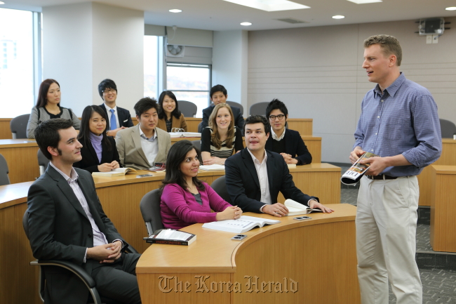 Students attend classes at the SKK Graduate School of Business at Sungkyunkwan University in Seoul.   SKK GSB