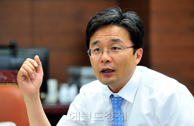 김우영 은평구청장<br />김명섭 기자 msiron@
김우영 은평구청장
김명섭 기자 msiron@
김우영 은평구청장
김명섭 기자 msiron@