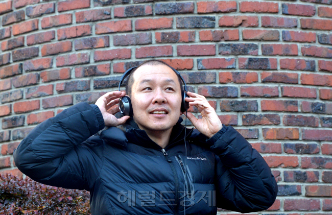 뮤지션 정원영 본사방문. 박현구 기자phko@heraldcorp.com 2012.12.04
뮤지션 정원영 본사방문. 박현구 기자phko@heraldcorp.com 2012.12.04