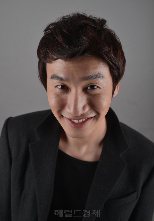 이광수 인터뷰.<br />이상섭 기자. babtong@heraldcorp.com 2012.11.29
이광수 인터뷰.
이상섭 기자. babtong@heraldcorp.com 2012.11.29