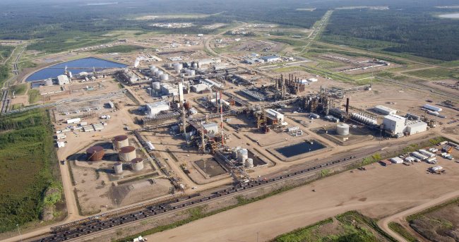 A Nexen oil sands facility near Fort McMurray, Alberta, Canada.   AP-Yonhap News