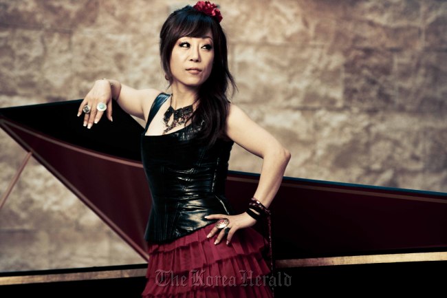Coloratura soprano Sumi Jo will perform at this year’s New Year’s Eve Concert at Gangdong Arts Center.   Gangdong Arts Center