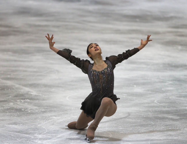 박근혜(대통령후보/국회의원/새누리당)
Korea’s Kim Yu-na performs her free-skate program in Dortmund, Germany, Sunday.   AP-Yonhap News