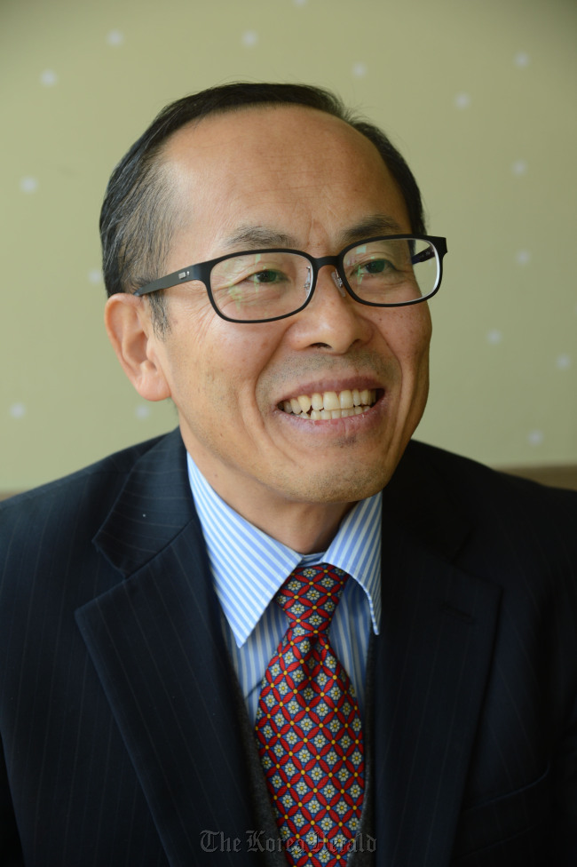 Lee Hung-hoon, principal of Yeomyung School