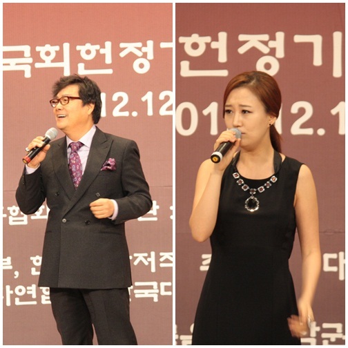 남진(김남진/가수),장윤정(가수)
가수 남진이 ‘전통가요대상’에서 영예의 대상 트로피를 거머쥐었다.
남진은 12월 10일 오후 5시 서울 여의도 국회 헌정기념관에서 진행된 ‘제 12회 대한민국 전통가요대상’ 시상식에서 참석, 대상의 영예를 안았다.