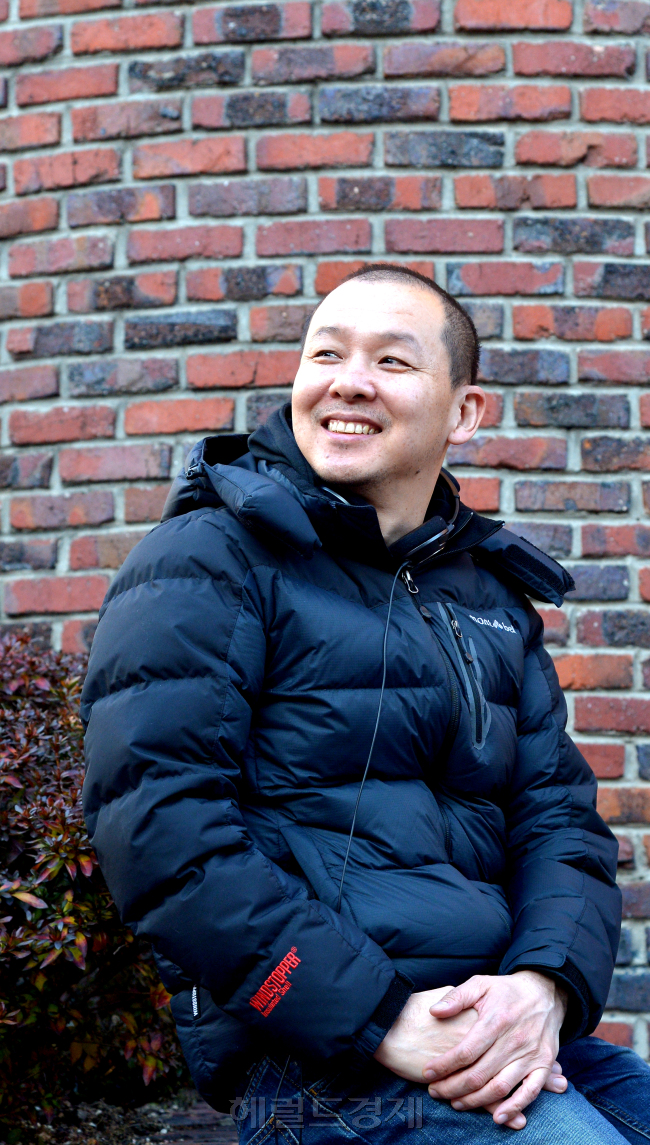 뮤지션 정원영 본사방문. 박현구 기자phko@heraldcorp.com 2012.12.04
뮤지션 정원영 본사방문. 박현구 기자phko@heraldcorp.com 2012.12.04
뮤지션 정원영 본사방문. 박현구 기자phko@heraldcorp.com 2012.12.04
