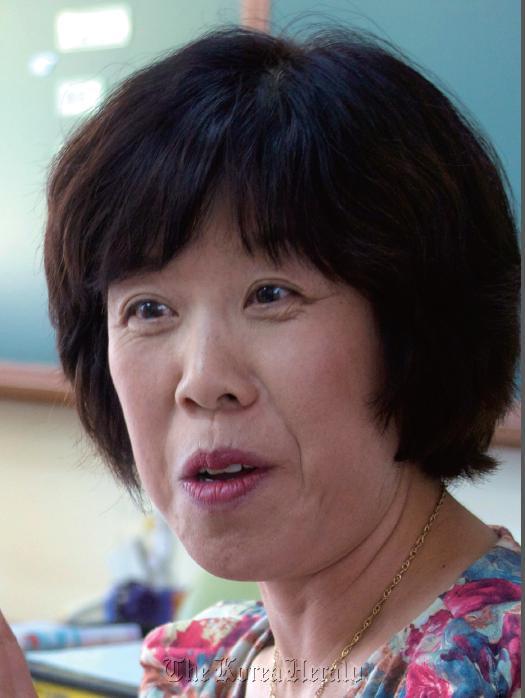 최광선(초등학교교사)
School teacher receives award for helping young N.K. refugees adapt
Choi Kwang-sun