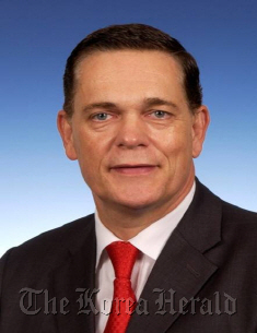 요하네스 타머(Johannes Thammer/기업인/아우디 코리아사장)
Audi Korea, which saw car sales almost double this year, aims to sell 16,000 vehicles next year, its recently-appointed managing director Johannes Thammer said at a press meeting on Tuesday.
Johannes Thammer