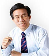 고윤환(문경시장)
경북 문경시(시장 고윤환)가 우리나라를 대표하는 아리랑박물관 건립에 적극 나섰다.
아리랑은 우리민족의 한(恨)과 대동(大同)정신을 반영하고 있는 우리민족간의 연결고리로서 예로부터 즐겨 부른 고유 민요다. 노래도 각 지역 별로 광범위하게 자생적으로 발전해 왔다.