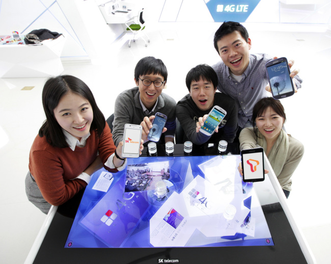 SK텔레콤의 LTE 누적 가입자 수가 지난 12일 기준으로 700만명을 돌파했다. SK텔레콤의 LTE 가입자 수는 지난해 말 63만명에서 올해 3월 말 177만명, 6월 말 334만명, 9월 말 567만명으로 증가했다.  [사진제공=SK텔레콤]