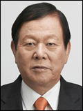 이정치(기업인/일동제약회장)
일동제약 이정치 회장<사진>이 UN의 공식 지원기구인 국제개발파트너십((IDP)의 ‘새천년개발목표’ 지원 특별자문위원으로 13일 위촉됐다.