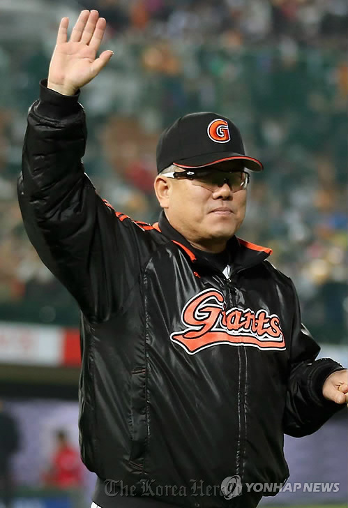 양승호(전야구감독)
Former Lotte Giants manager Yang Seung-ho.   Yonhap News