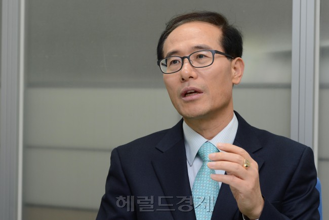 심오택국무총리실사회통합정책실장.<br />정희조 기자/checho@heraldcorp.com 121213
심오택국무총리실사회통합정책실장.
정희조 기자/checho@heraldcorp.com 121213
심오택국무총리실사회통합정책실장.
정희조 기자/checho@heraldcorp.com 121213
