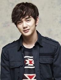 유승호(배우)
배우 유승호가 CG남 발언 후 급사과로 화제다. 17일 진행된 MBC 수목드라마 ‘보고싶다’ 기자간담회에서 유승호는 재치 있는 대답으로 현장을 웃음바다로 만들었다.
