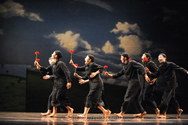 A scene from “Ah Q” by Korea National Contemporary Dance Company.   KNCDC