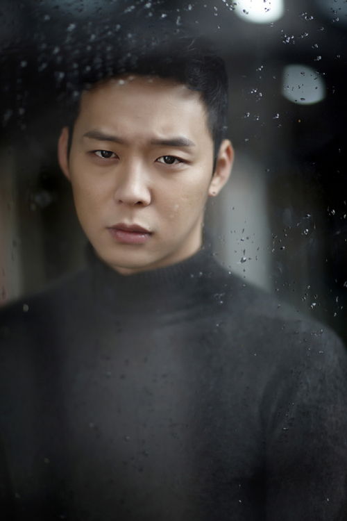 박유천(배우/가수)
올해는 김수현(24), 송중기(27), 박유천(26) 등 젊은 꽃미남 남자배우들의 연기가 돋보인 한 해였다. 겉으로는 미소년, 아이돌 같은 앳된 남자들이 얼굴과 외모만 멋있는 게 아니라 연기도 잘한다는 게 공통점이다. 그래서 이들은 모두 작품을 통해 ‘~앓이’ 현상을 만들어냈다.
