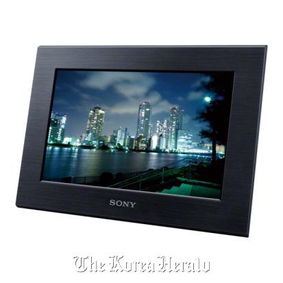 Sony Electronics’ digital picture frame DPF-W700