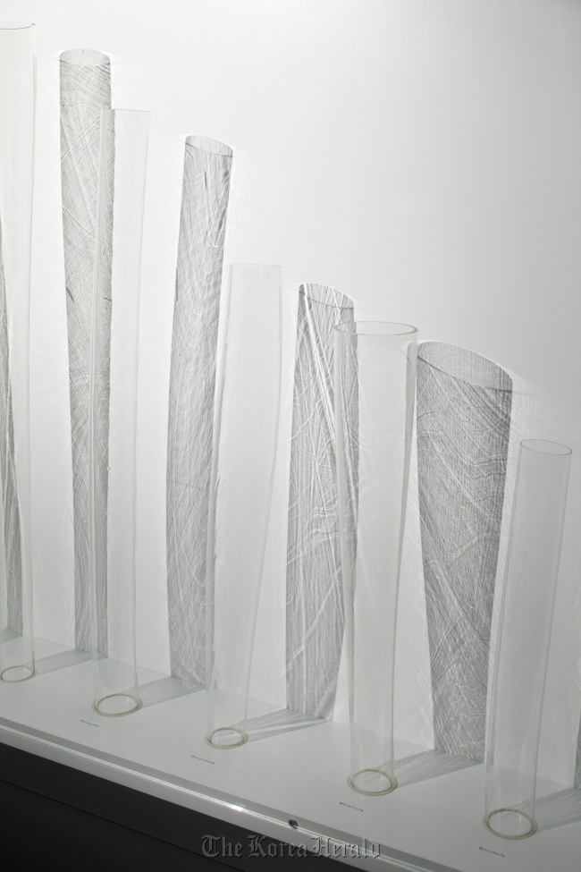 “Glass Tube” by Yoon Bo-hyun.   SongEun Art and Cultural Foundation