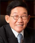 이종호(기업인/JW중외그룹 회장)
이종호(70ㆍ사진) JW중외그룹 회장이 의료계 최대 사회봉사상인 ‘성천(星泉)상’을 새로 제정했다.
중외학술복지재단(이사장 이종호)은 JW중외제약 창업주인 고(故) 성천 이기석 사장이 실천했던 생명존중의 정신을 기리기 위해 상을 제정했다고 26일 밝혔다