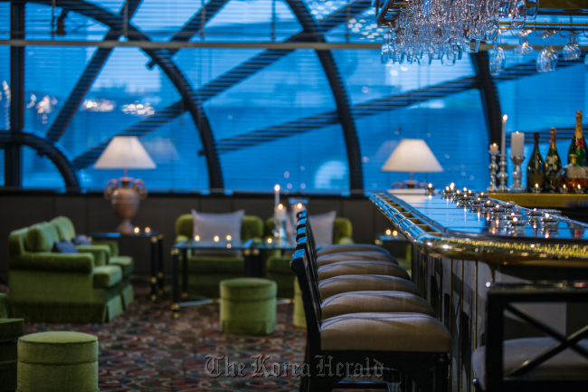 A view of Club Horizon located on the 23rd floor of Renaissance Hotel Seoul in Yeoksam-dong.   Renaissance Hotel Seoul