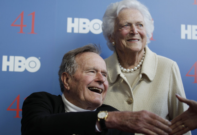 A 2012 file photo of former President George H.W. Bush and his wife, Barbara   AP-Yonhap News