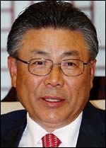 박맹우(울산시장)
울산시(시장 박맹우·사진)는 현재의 경제위기에 대한 대응능력을 강화하는 한편, 시의 발전을 위한 다양한 사업들을 차질 없이 추진하기 위해 ‘7대 전략, 38개 과제’를 주요 내용으로 하는 ‘2013년도 주요업무계획’을 수립했다고 31일 밝혔다.