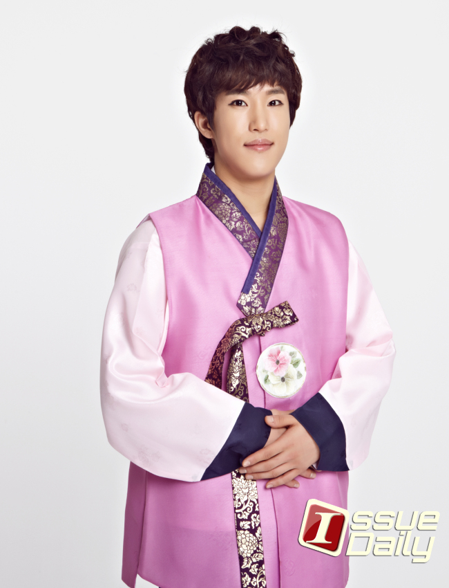 성학(정성학/가수/빅스타)
지난 2012년 7월, 핫(HOT)한 보이(BOY)들이 등장했다. 필독 바람 래환 성학 주드, 5인조 남성 아이돌그룹 빅스타가 그 주인공. 화려한 댄스실력은 물론, 파워풀한 군무에도 흔들림 없는 가창력도 갖췄다.