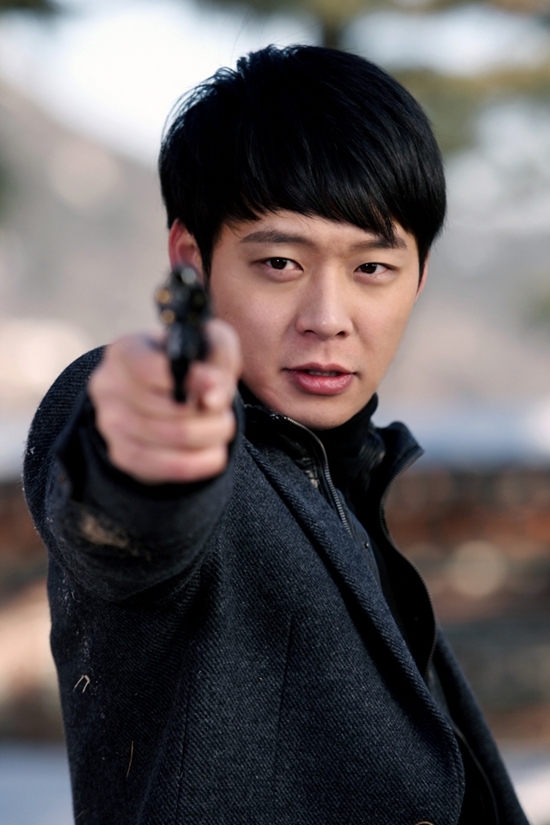 박유천(배우/가수)
그룹 JYJ 멤버 박유천이 영하 22도의 한파 속에서 밤샘 촬영 중인 사실이 알려져 팬들의 눈길을 끌고 있다.
박유천은 1월 3일 오전 JYJ 공식 페이스북을 통해 촬영장 생존신고 소식을 알렸다.