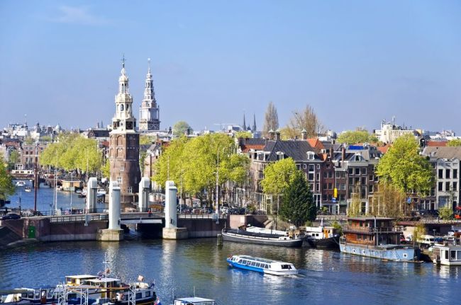 Amsterdam, Netherlands (123rf)