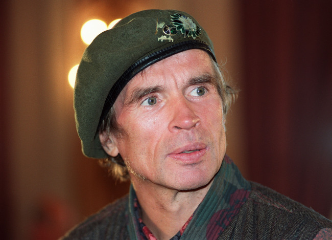 Soviet-born ballet dancer Rudolf Nureyev is shown during his time as part of a repetition with the Basse-Normandie instrumental ensemble in Deauville, western France in 1991.   AFP-Yonhap News