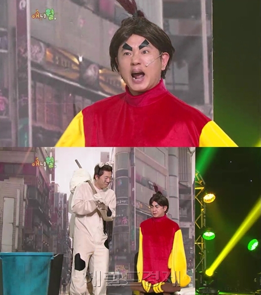 박성호(개그맨)
박성호 앵그리버드가 화제다. 6일 방송된 KBS 2TV ‘개그콘서트’에서는 개그맨 정범균, 조지훈, 최효종, 박성호, 류정남이 다섯가지 동물 캐릭터로 변신한 코너 ‘애니뭘’이 첫 선을 보였다.