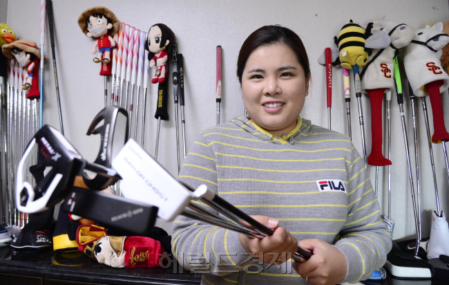 LPGA투어 상금왕 박인비 선수가 4일 오후 경기도 용인시 수지 자택에서 본지와 인터뷰를 가지고 있다. 박해묵 기자/mook@heraldcorp.com
LPGA투어 상금왕 박인비 선수가 4일 오후 경기도 용인시 수지 자택에서 본지와 인터뷰를 가지고 있다. 박해묵 기자/mook@heraldcorp.com
LPGA투어 상금왕 박인비 선수가 4일 오후 경기도 용인시 수지 자택에서 본지와 인터뷰를 가지고 있다. 박해묵 기자/mook@heraldcorp.com