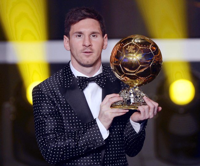 리오넬 메시(Lionel Messi/축구선수/FC바르셀로나)
축구스타 리오넬 메시(26•바르셀로나)가 대기록의 주인공이 됐다.
메시는 8일(한국시간) 새벽 스위스 취리히에서 열린 국제축구연맹(FIFA) 2012년 시상식에서 FIFA-발롱도르(Ballon d'Or)를 수상했다.