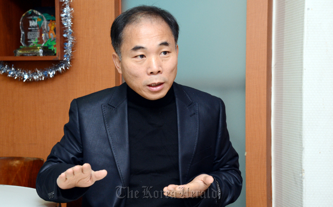 이호택 국제난민지원단체 피난처 대표 인터뷰./안훈기자 rosedale@ 2012.12.26
Lee Ho-taeg, founder of Refuge PNAN.   Ahn Hoon/The Korea Herald