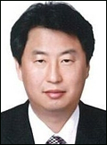 조병주(금융인/한화투자)
한화투자증권은 Product본부장에 조병주 본부장을 선임했다고 8일 밝혔다..
조 본부장은 1964년생으로 관악고와 연세대를 졸업하고, 1988년 럭키증권(現우리투자증권)에 입사한 후 M&A팀장, 기업여신팀장을 거쳐 2008년 NH농협증권에서 IB본부장을 역임했다.