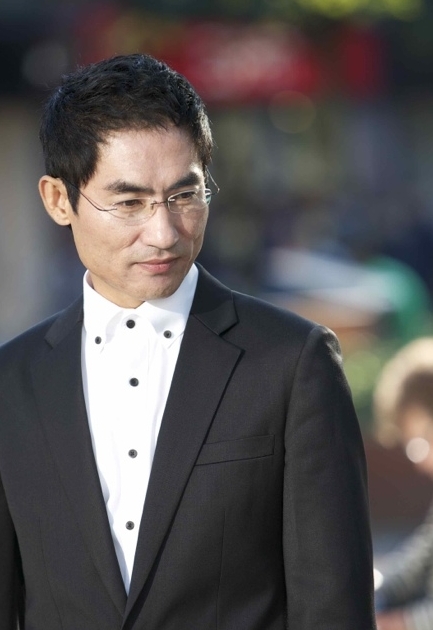 이원영(기업인/제니퍼소프트 대표)
SBS 연중캠페인 ‘착한 성장 대한민국-리더의 조건’에서 소개된 ‘제니퍼소프트’가 뜨거운 관심을 받으면서 이 회사의 파격적 복지혜택에 대한 궁금증도 증폭됐다.